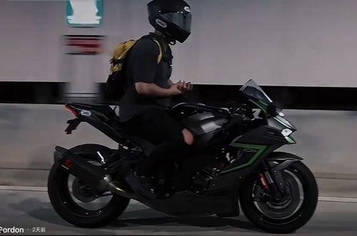 爆料机车博主视频大全,揭秘骑行世界精彩瞬间 第1张 爆料机车博主视频大全,揭秘骑行世界精彩瞬间 第1张